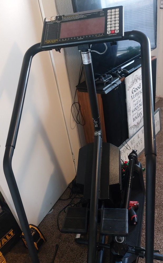 Facebook Stairmaster 4000 StairMaster 4000PT Stepper