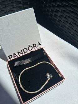 Brand New Authentic Pandora Bracelet with Box