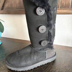 Black UGG Australia Bailey Triple Button Boots Sz. 7