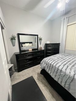 Black Bedroom Set with Dresser and Chest