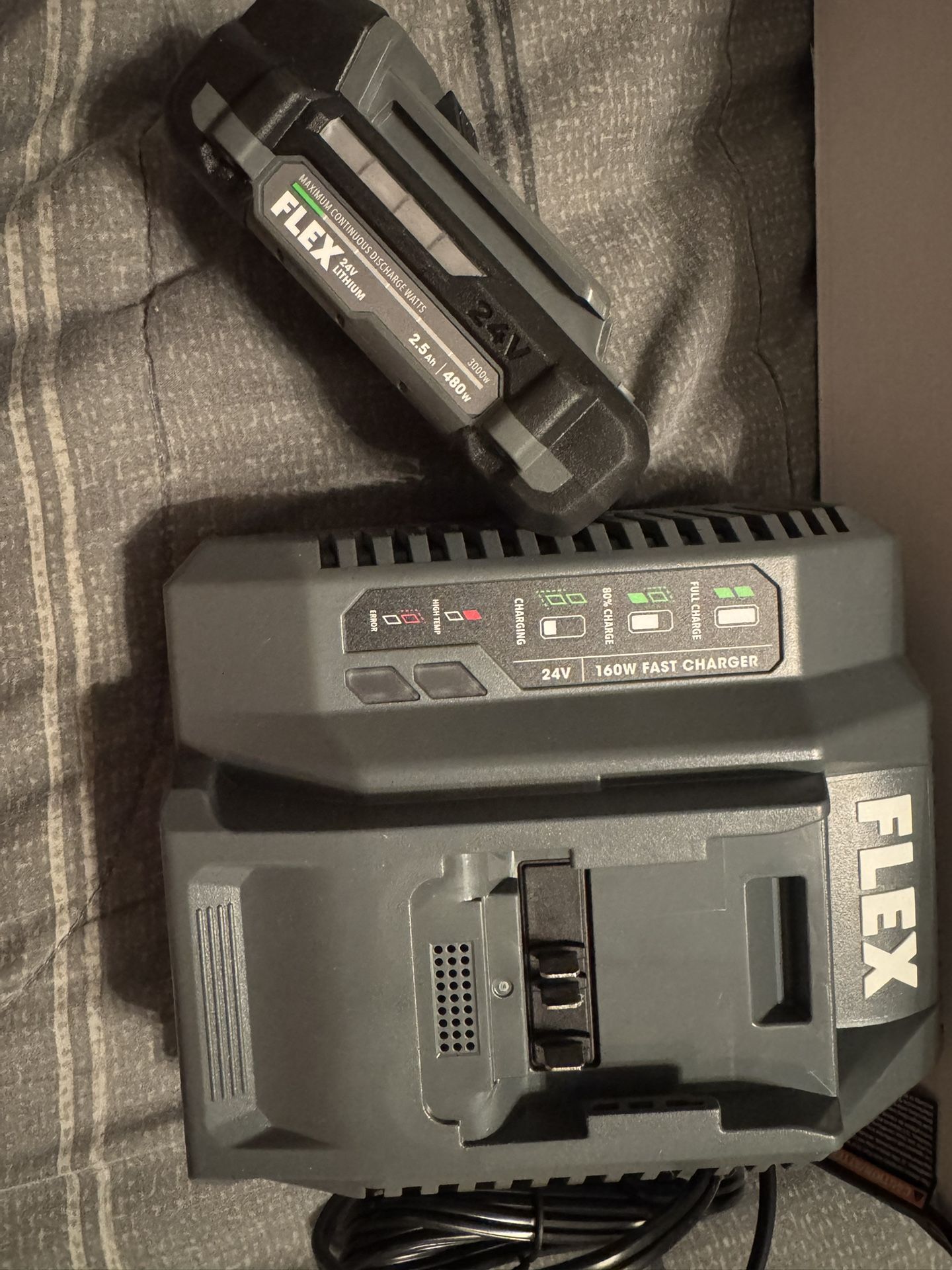 2.5 Ah Battery And Charger
