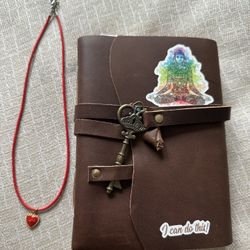 🗝️ Vintage "Key to the Heart" Leather Journal - Custom Motivational Gift Set