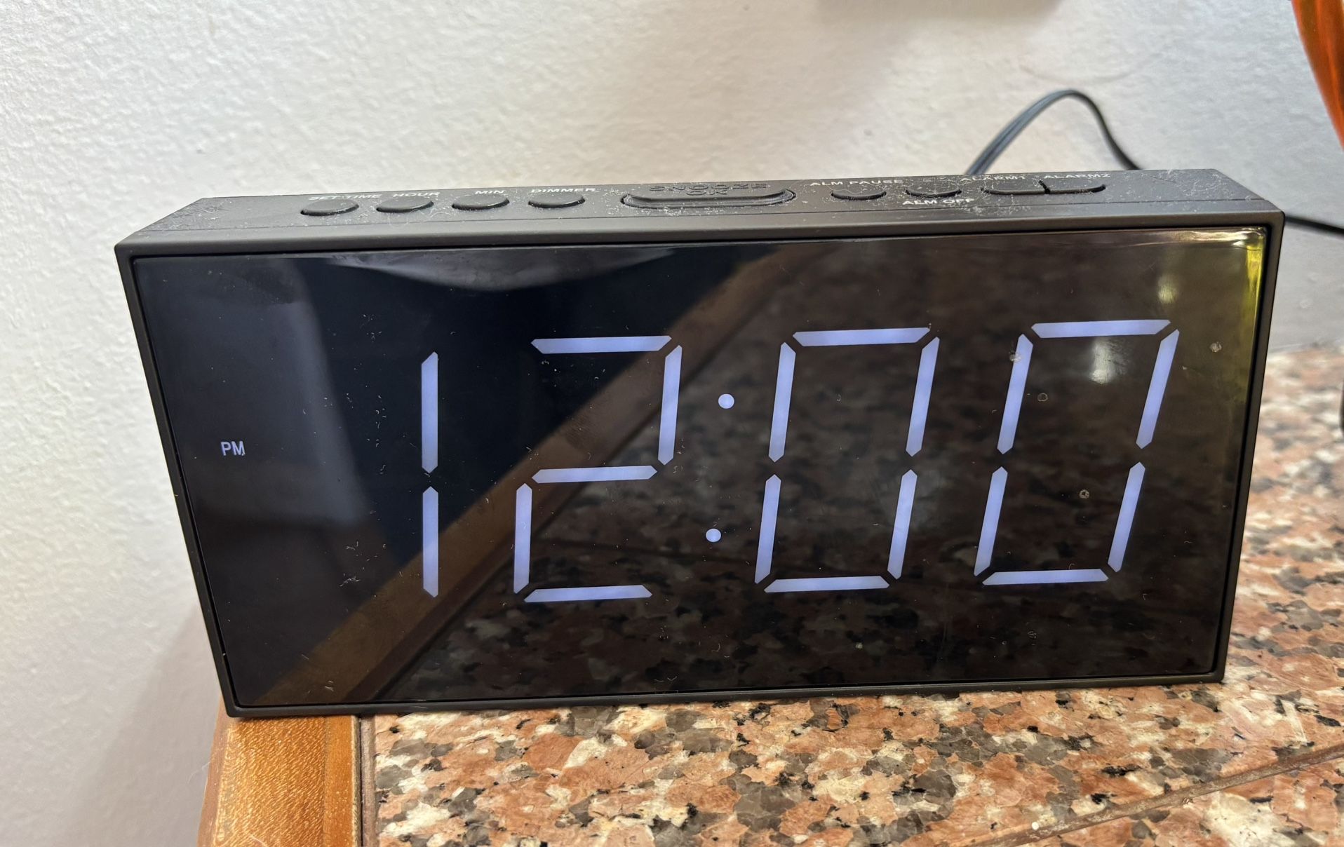 Alarm Clock for Bedroom, 2 Alarms Loud LED Big Display Phone Charger