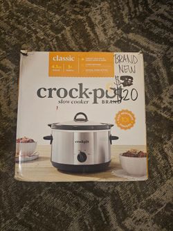 Classic Crock Pot Slow Cooker 4.5 Qt New in Box