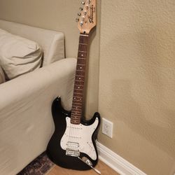 FENDER STARCASTER STRAT – BLACK HSS – ARROWHEAD HEADSTOCK – NEW STRINGS – $150 OBO