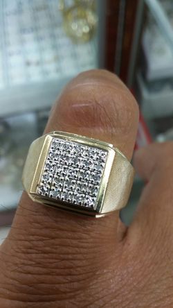 10k Gold Diamond Ring 7 grams