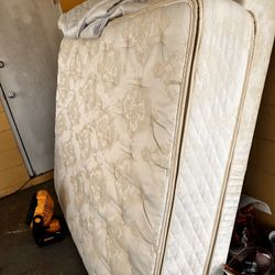 Queen Mattress Set