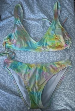 Women’s swim 2 piece L