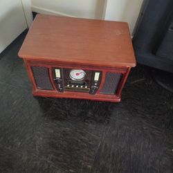 It's A Old Time Radio And It's It Works It Is A Very Good Old-time Radio And It's Still For Sale