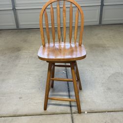 4 Wooden Swivel Bar Stools 