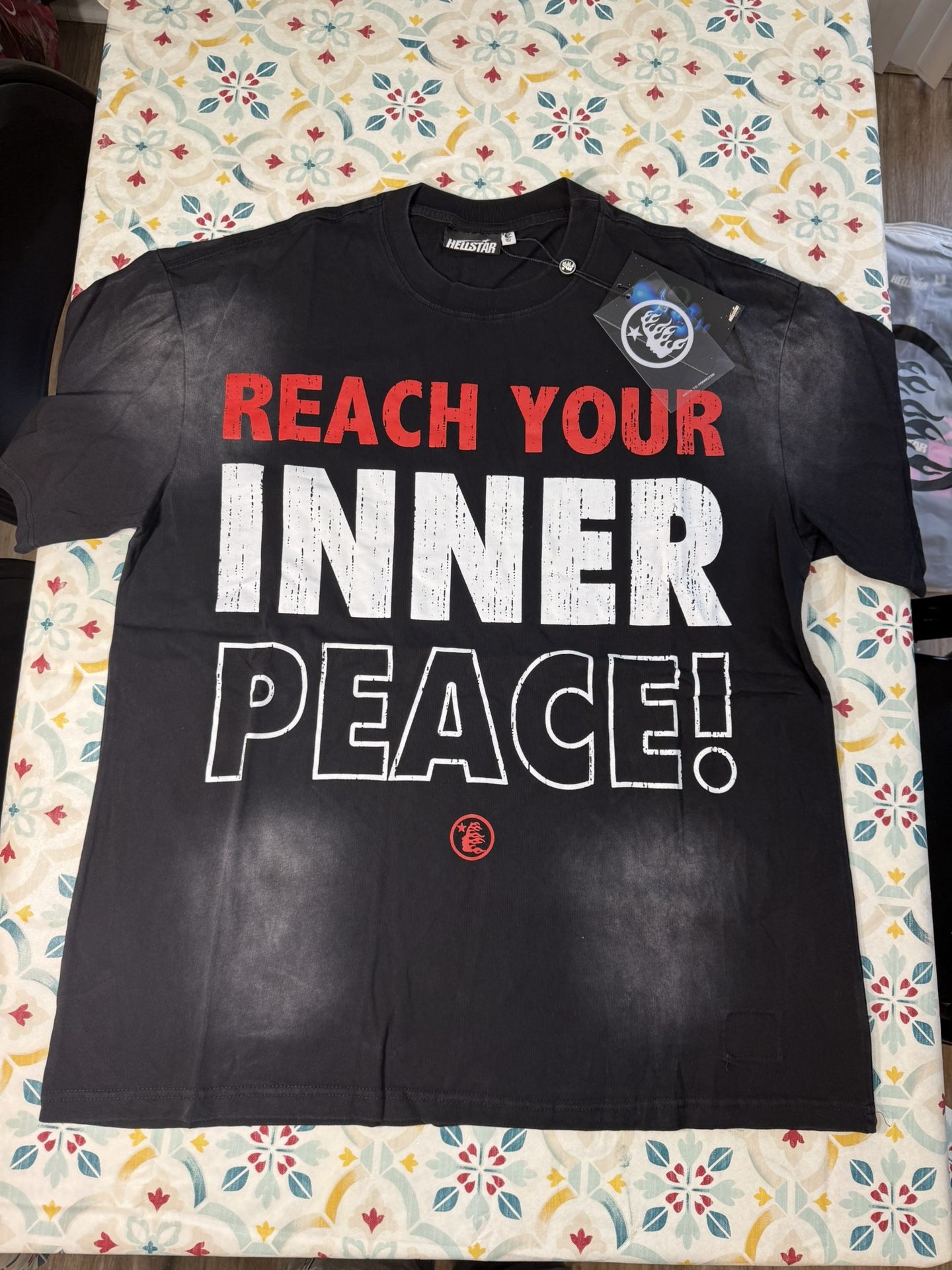 Hellstar Tee “Reach Your Inner Peace!” Size XL