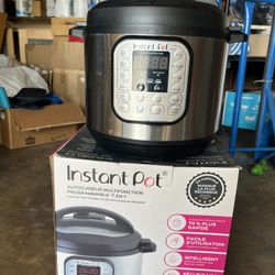Instant Pot  6 Quart Great Condition 