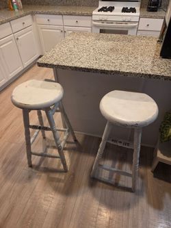 Solid wood bar stools