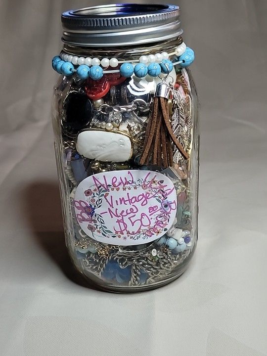 2 Lbs MYSTERY JAR MIX OF JEWELRY Randmom Jars
