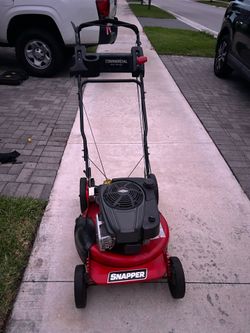 Commercial landsmower firs pull start
