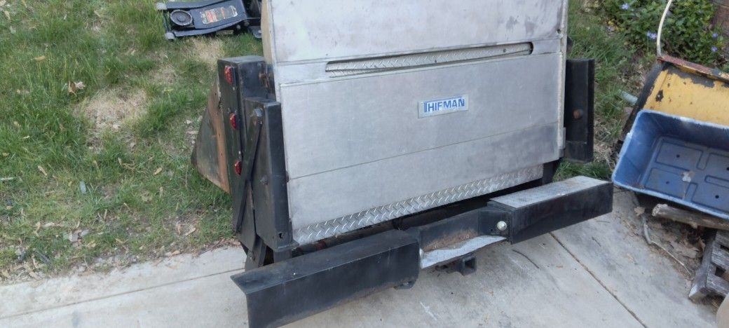 Thieman Hydraulic Lift