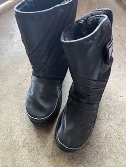 Snow Boots Size 4