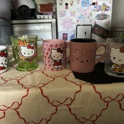 HELLO KITTY MUGS 🥰