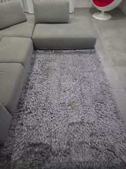 Vitis Silver Rug