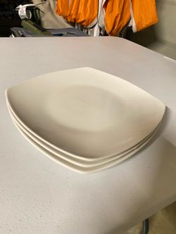 3 Dinner Plates