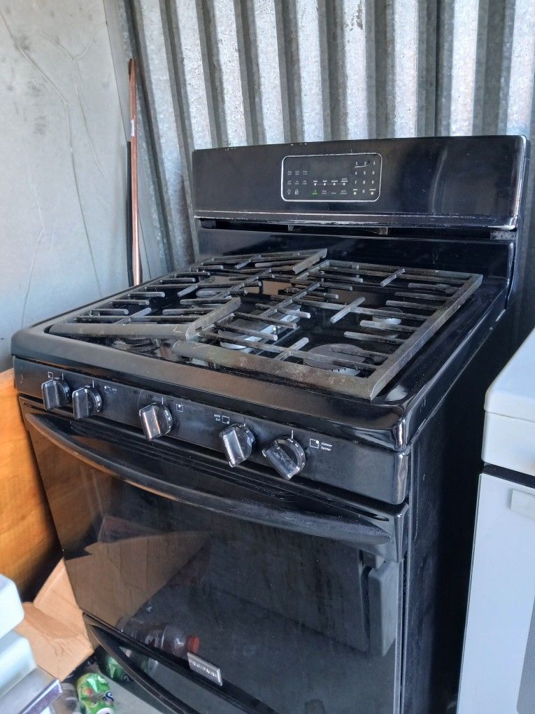 Black Gas Stove