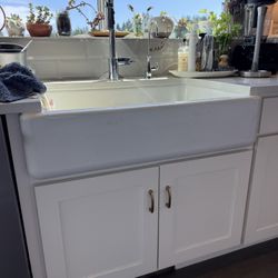 36” Kohler Cast Iron Farm Sink With Right Side Drain 