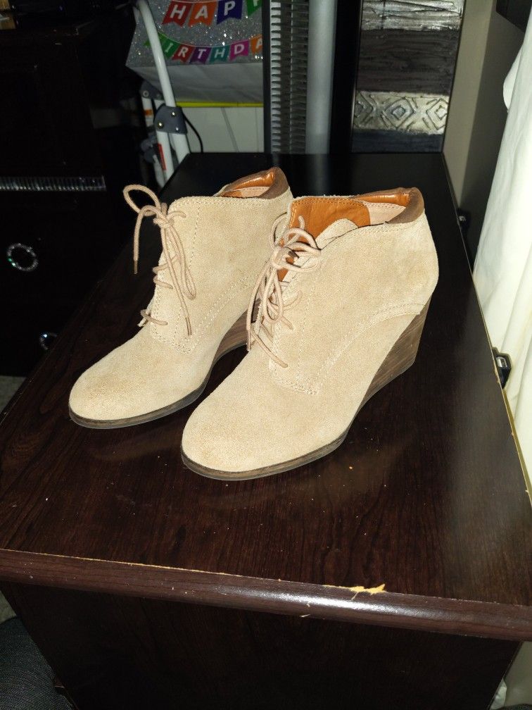 Lucky Brand - Brown Suede Boots