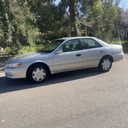 2000 Toyota Camry