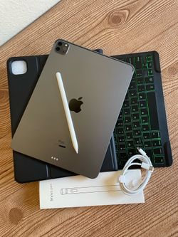 Apple iPad Pro 11 (2nd Generation/ Face ID) 128GB With  Keyboard &  Pencil
