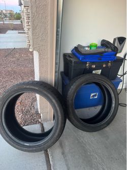 2 Nitto Motivo 245/45ZR20