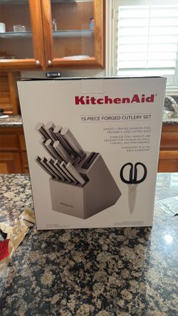 Kitchen Aid knife set NEW