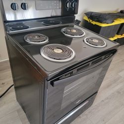 Whirpool Electric Stove. 