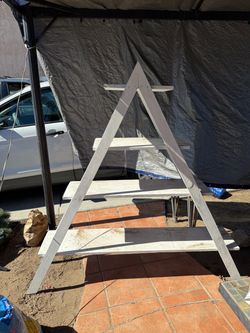 White wood triangle shelves