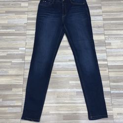 STRETCHY JEANS PERFECT FOR EVERYDAY WEAR!