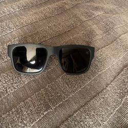 Burberry Sun Glasses