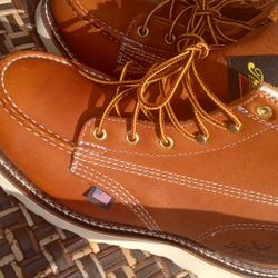 Thorogood work boots classic moc never worn size 9.5