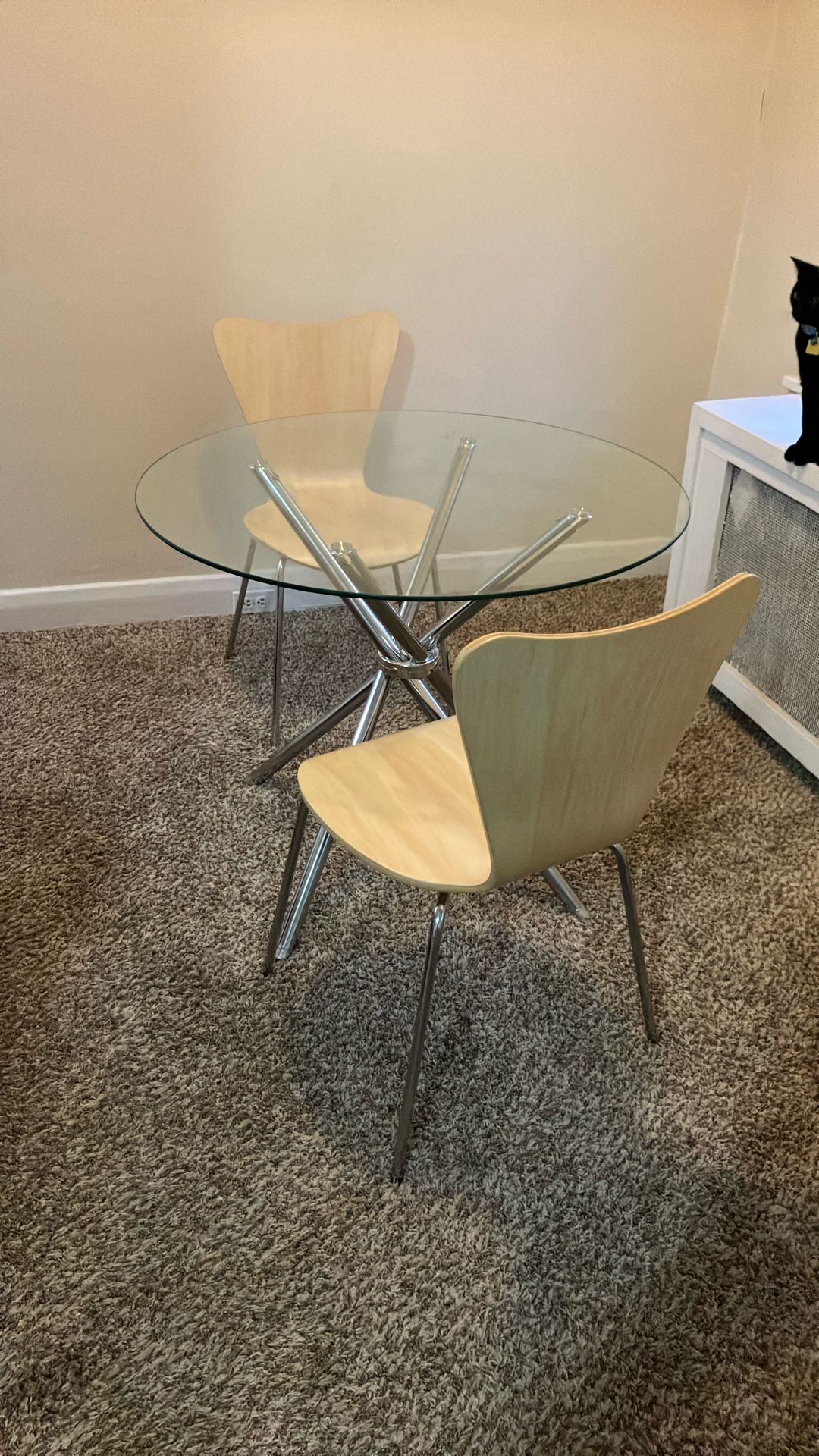 Round Glass Dining Table