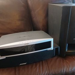 Bose Media Center With Speakers 