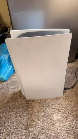 Selling ps5 original with controller and 5tb storage
