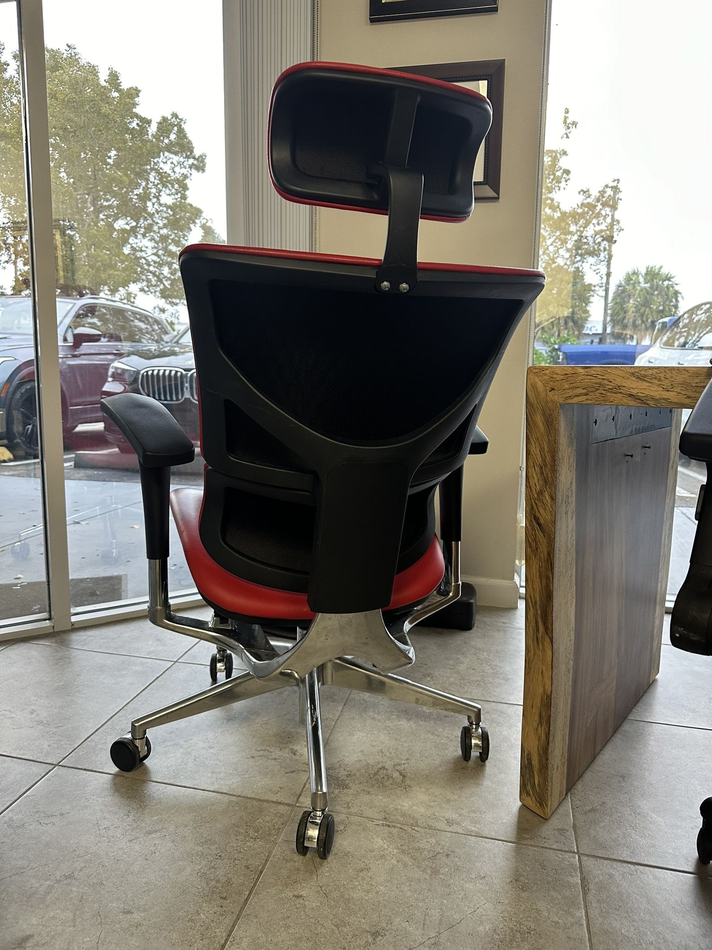 X Executive Chair
