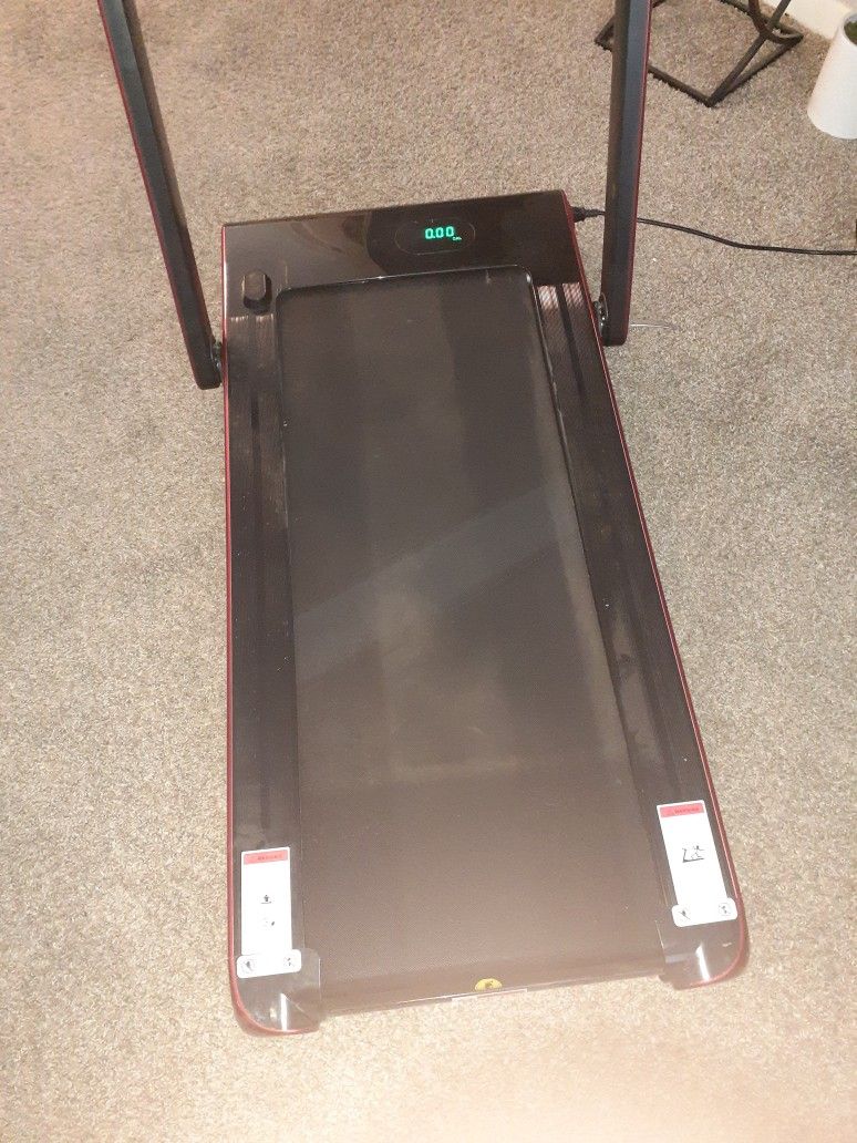 Superfit Treadmill With Remote.  Only Used Once