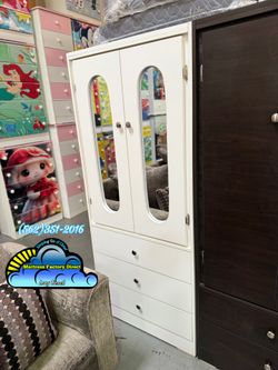White wardrobe closet ropero armoire Nuevo mirror new