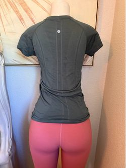Lululemon top size 4