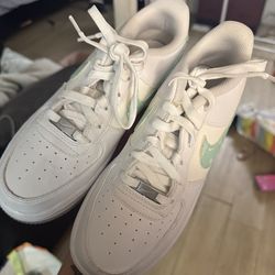 Women shoes size 7-7.5