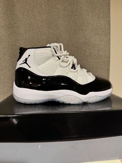 AJ 11 Retro black white sneakers men size 9