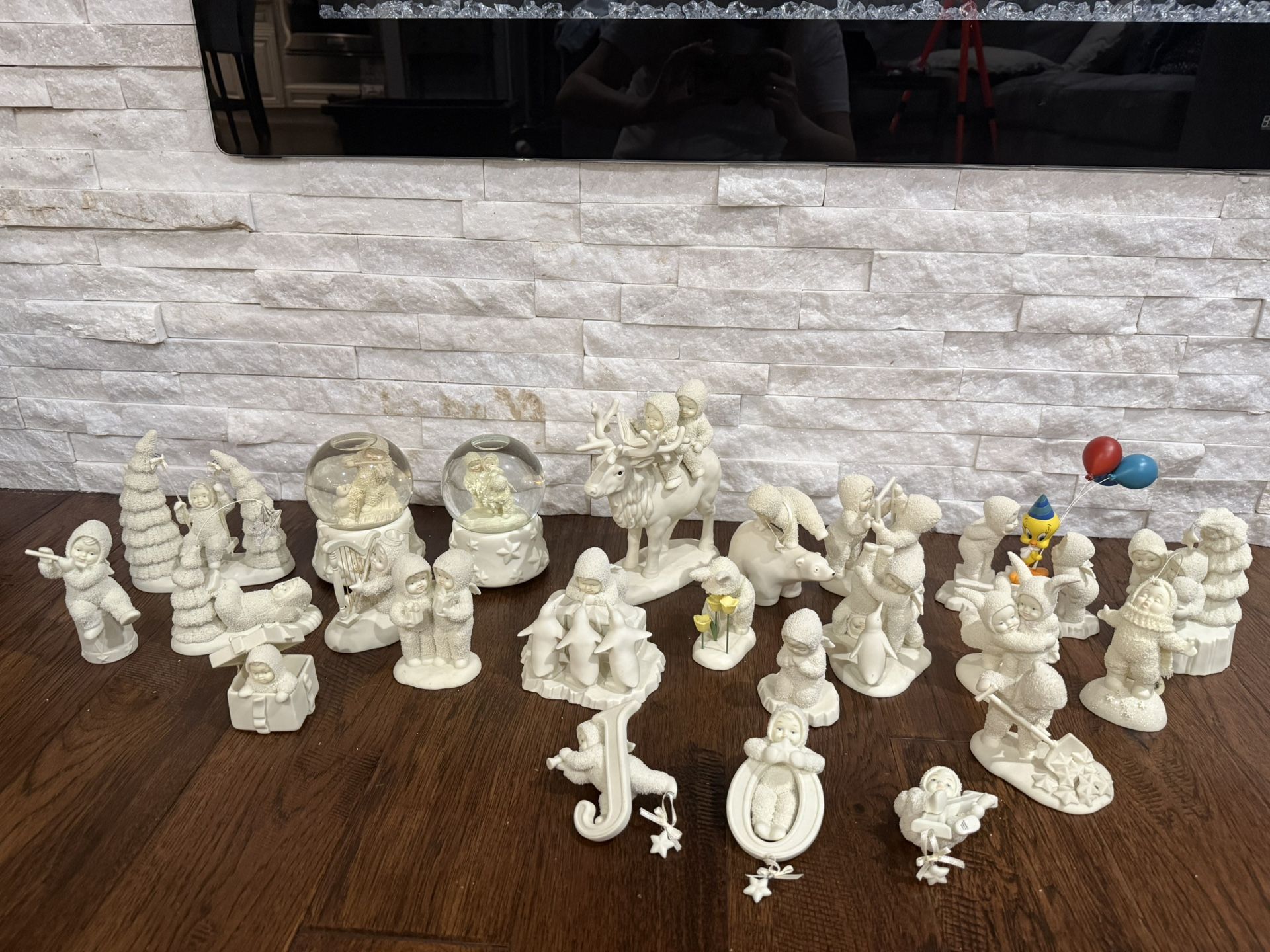 23 pieces Collection of Snowbabies Department 56 
