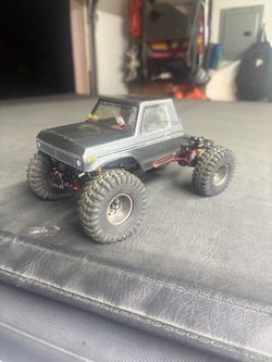 Scx 24 Gladiator
