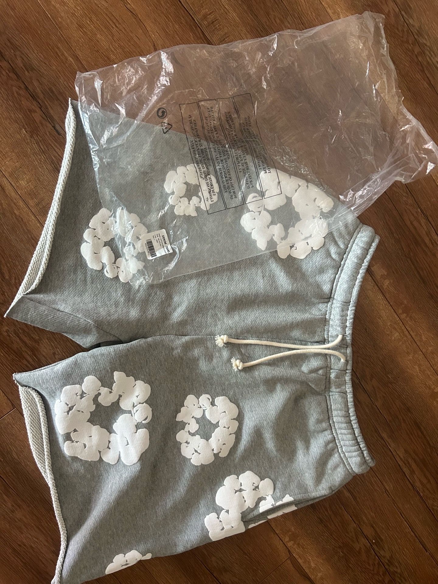 Denim tears shorts grey size medium