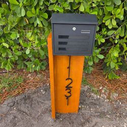 Mail Box 