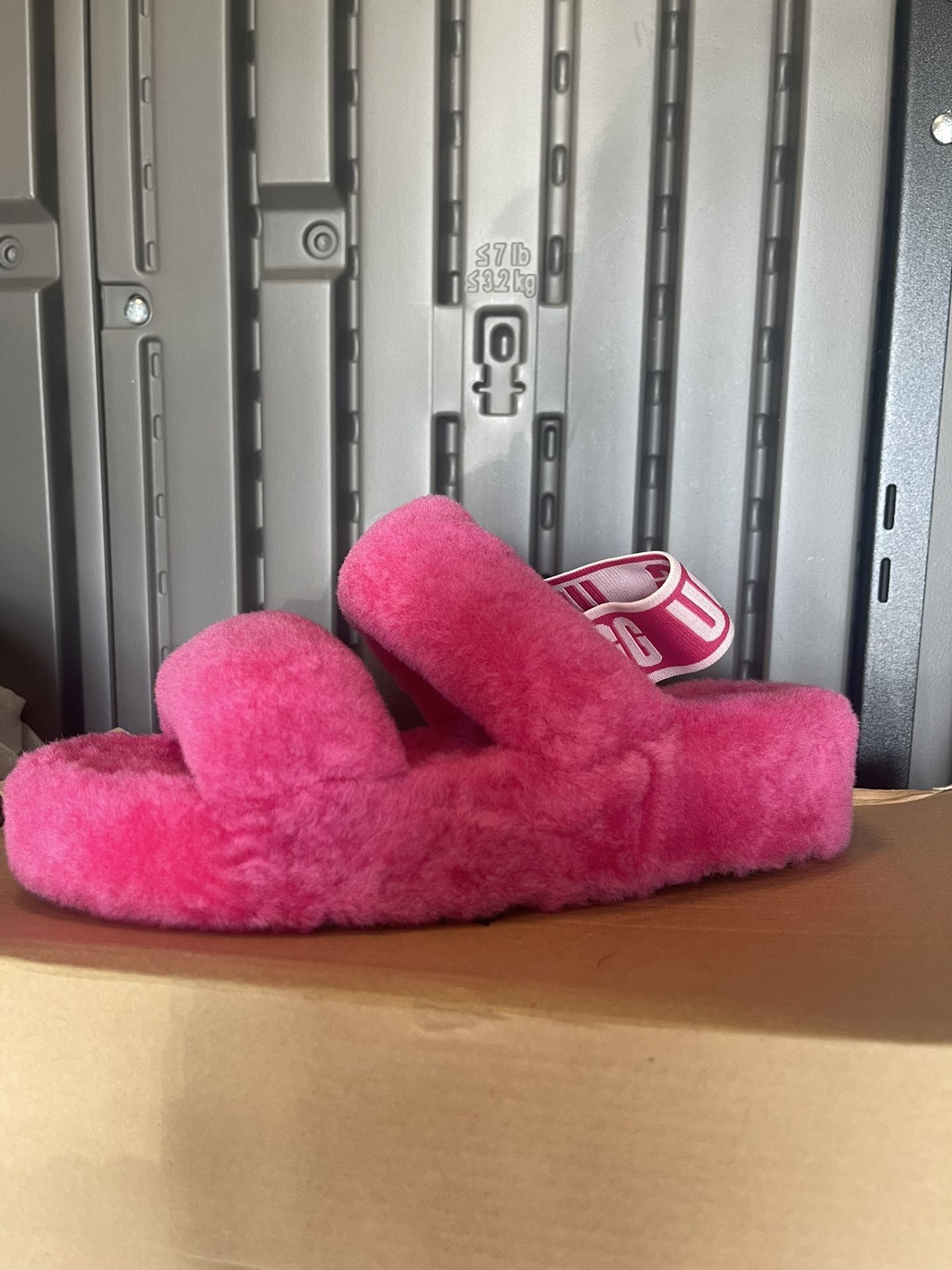 pink uggs